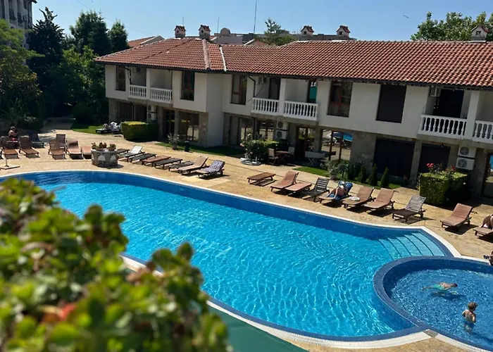 аппартамент в триумфе святой влас 300м от моря, бассейн. Διαμέρισμα *