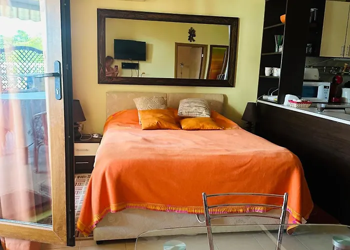 аппартамент в триумфе святой влас 300м от моря, бассейн. Sveti Vlas