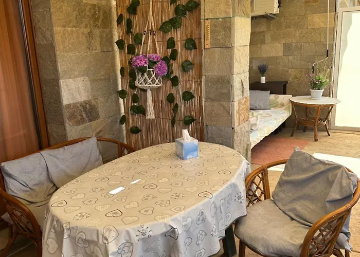 аппартамент в триумфе святой влас 300м от моря, бассейн.